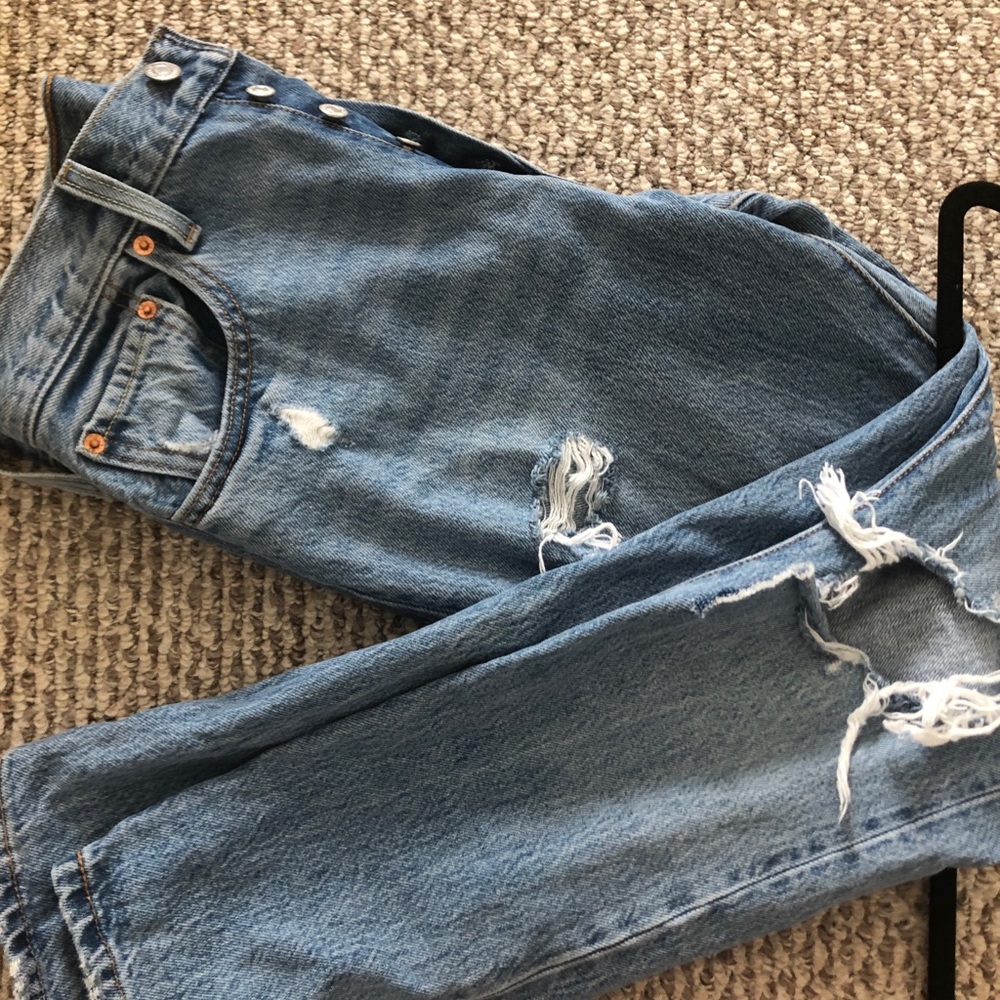 levi’s 501 jeans size 28!!